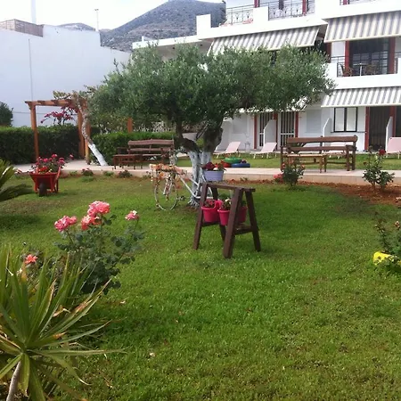 Triton Hotell 3*