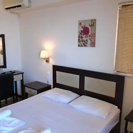Triton Hotel 3*